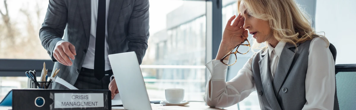 Maîtrisez l'art de gérer les crises sur les réseaux sociaux : Guide expert pour protéger votre réputation en ligne